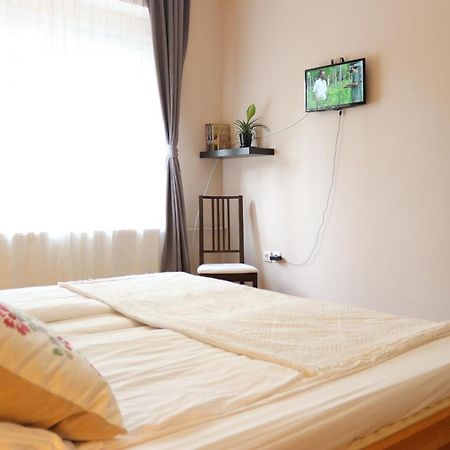Grape&Wine Guesthouse Eger Ngoại thất bức ảnh