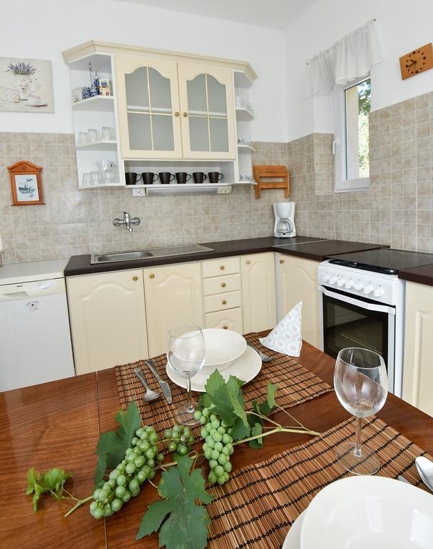Grape&Wine Guesthouse Eger Ngoại thất bức ảnh