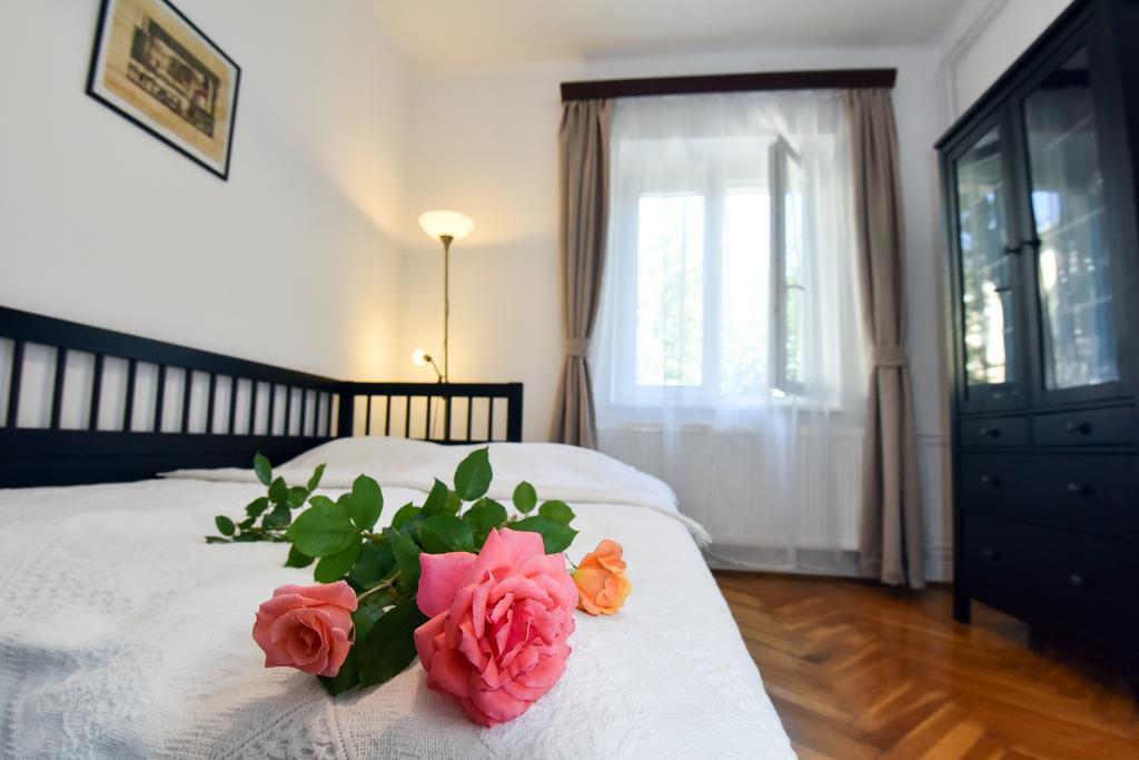Grape&Wine Guesthouse Eger Ngoại thất bức ảnh